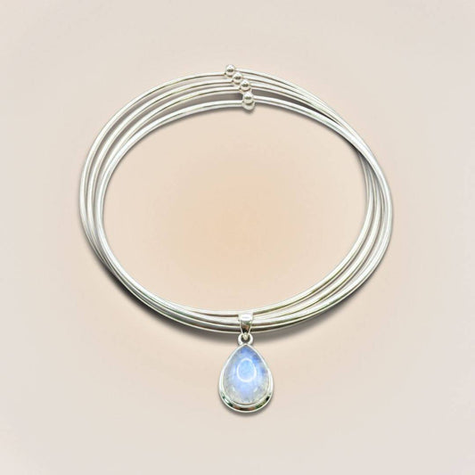 Sterling silver plated minimalist collar choker with teardrop pendant, adjustable for versatile styling. Elegant accessory for any outfit.